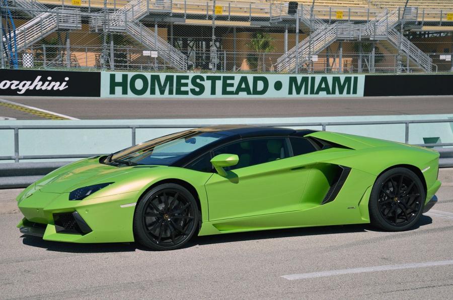  Lamborghini Aventador LP700-4 Roadster 2013 года  (фото 29 из 68)